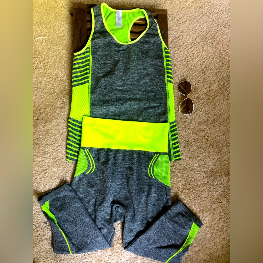 New Mix and Match - Sporty Yoga Set Neon Green and Grey S
